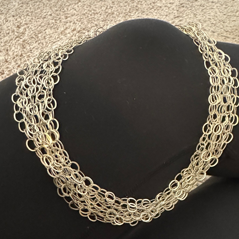 Elegant Silver Tone Chain Necklace